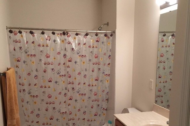 Building Photo - 1350 Parkview Estates Dr