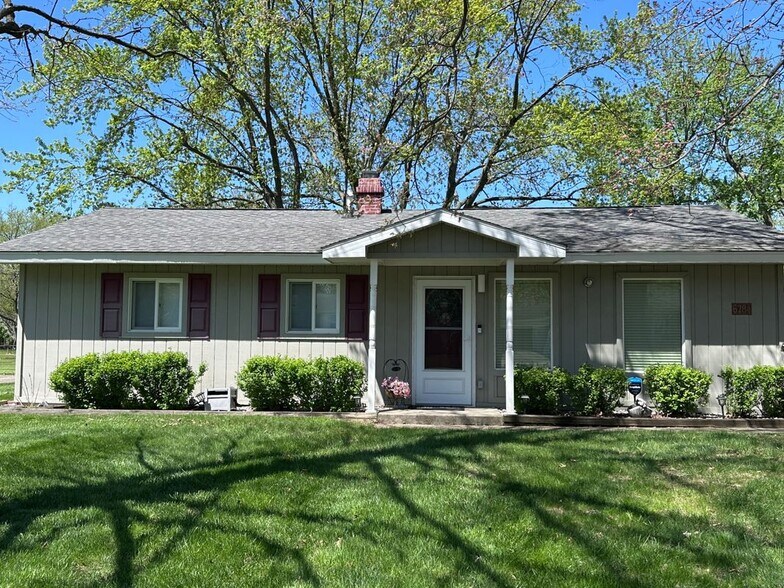 Primary Photo - 6284 Woodsdale Dr