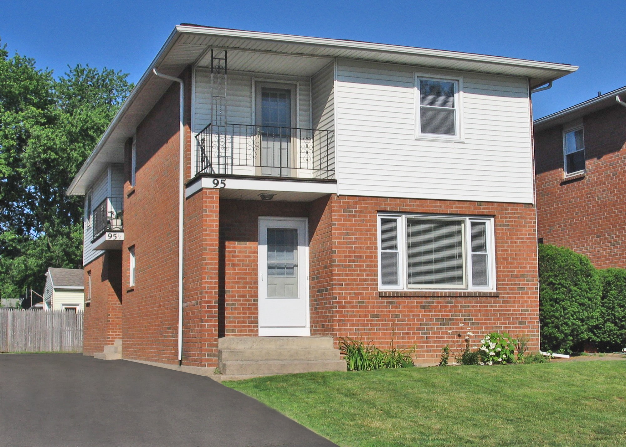 Front and Driveway - 95 Pine St