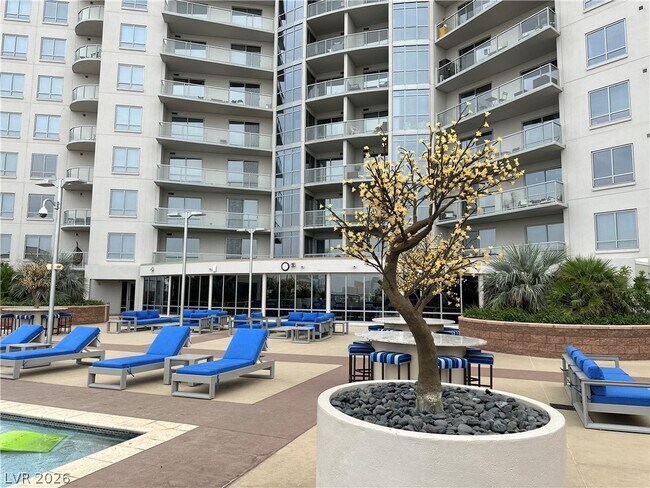 Building Photo - 200 W Sahara Ave