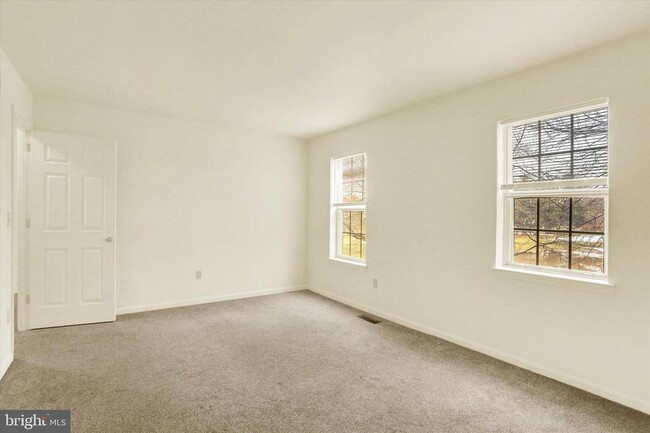 Building Photo - 903 Cambridge Ct