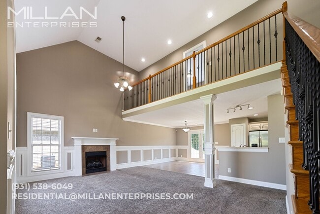 Building Photo - Experience the Best of Country Living with...