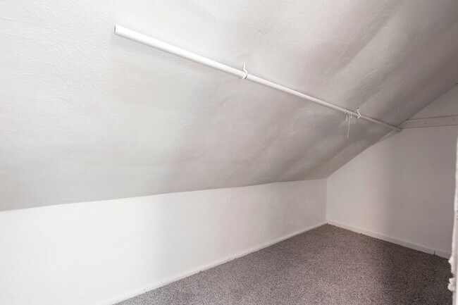 Building Photo - 2664 Kings Hwy