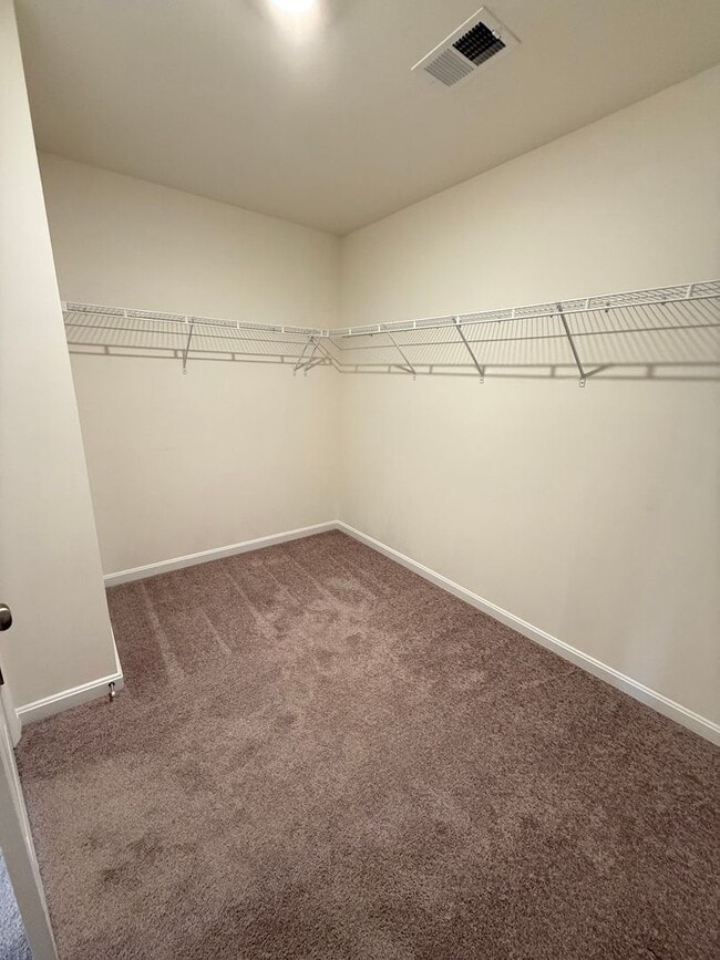 Building Photo - Rivergate