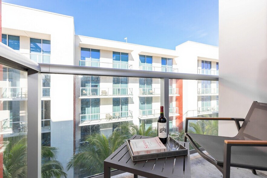 Building Photo - 777 N Ocean Dr