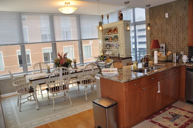 Building Photo - 11990 Market St