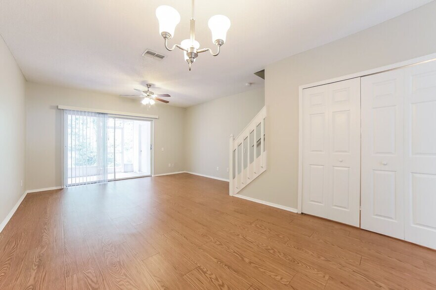 Building Photo - 5512 Carrollwood Key Dr