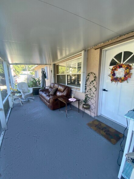 Building Photo - 4576 Wenhart Rd