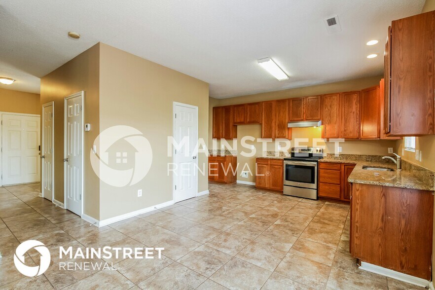 Building Photo - 4077 Clovelly Dr