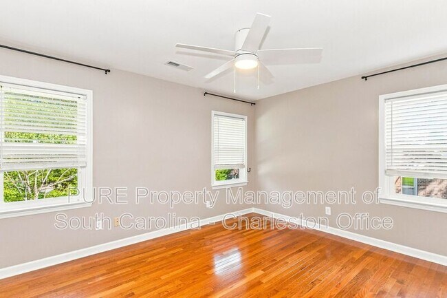 Building Photo - 154 Fox Chase Dr
