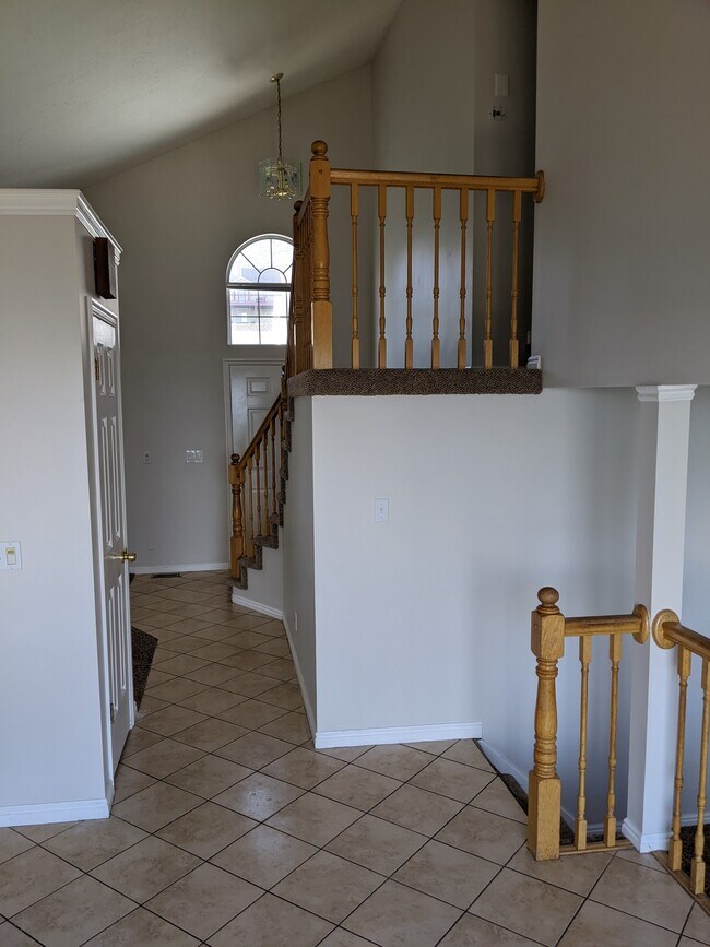 Building Photo - 387 E 3550 N