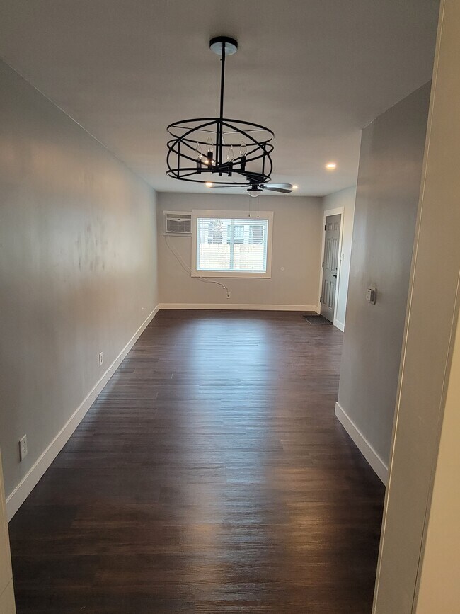 Living Room - 1267 N Mountain View Ave