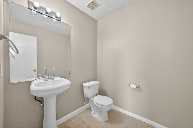 Building Photo - 15003 Sugar Sands Dr