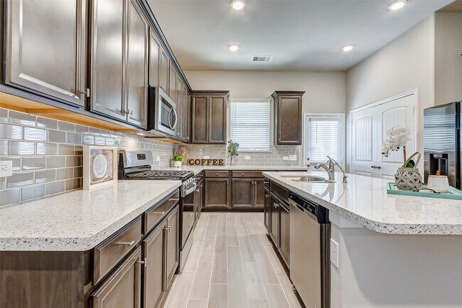 Building Photo - 5311 Sunway Dr