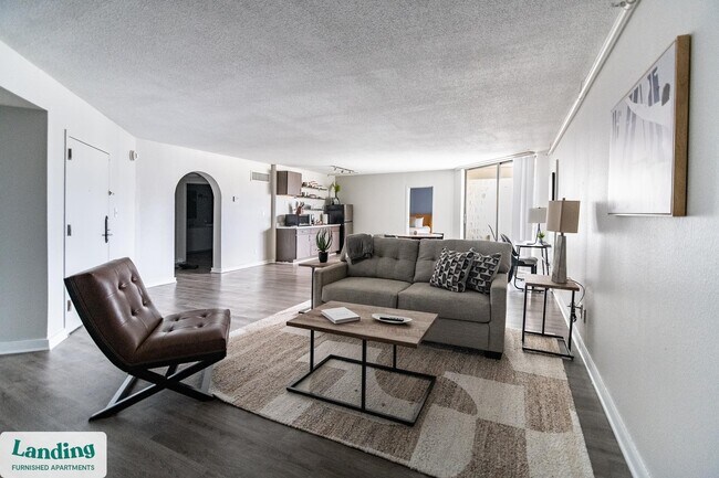 Building Photo - 1362 Passenger St