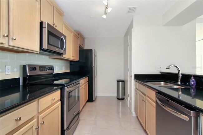 Building Photo - 345 Bayshore Blvd