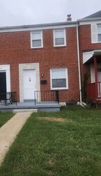 Building Photo - Spacious Home Available for Rent! Newly Re...