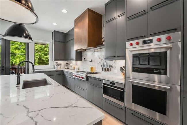 Building Photo - 661 Auburn Ave NE