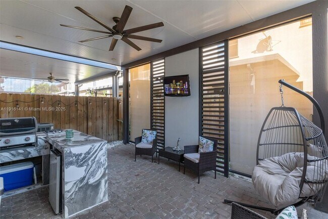 Building Photo - 11413 SW 252nd Ter