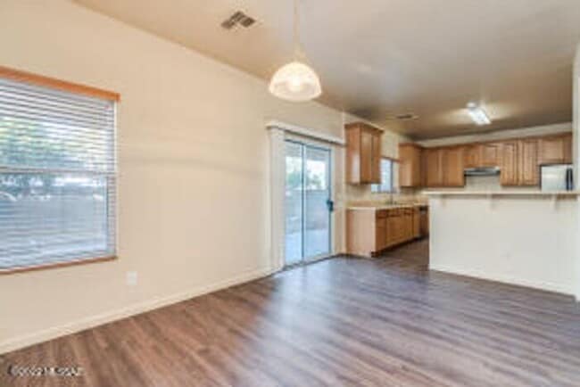 Building Photo - Bright, Spacious Living in Julian Ranch