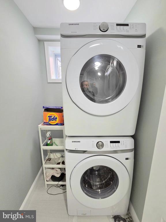 Building Photo - 5206 12th St NE