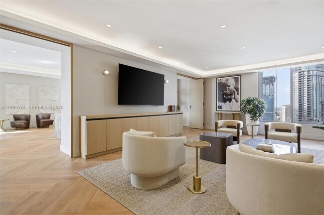 Building Photo - 121 NE 5th St