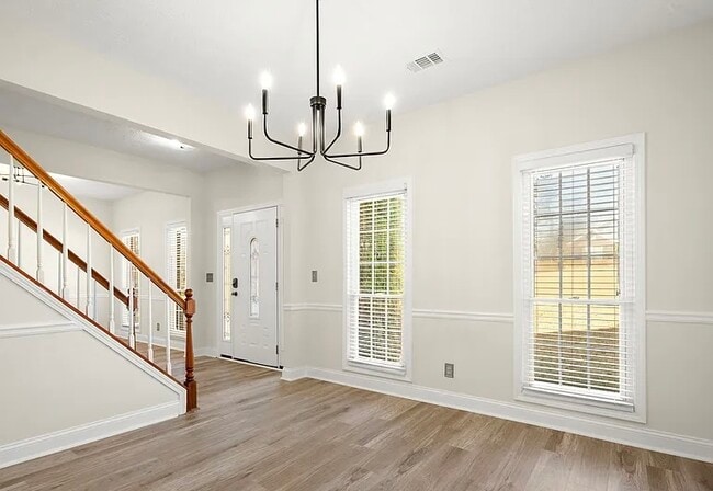 Building Photo - 4235 Marjorie Rd SW