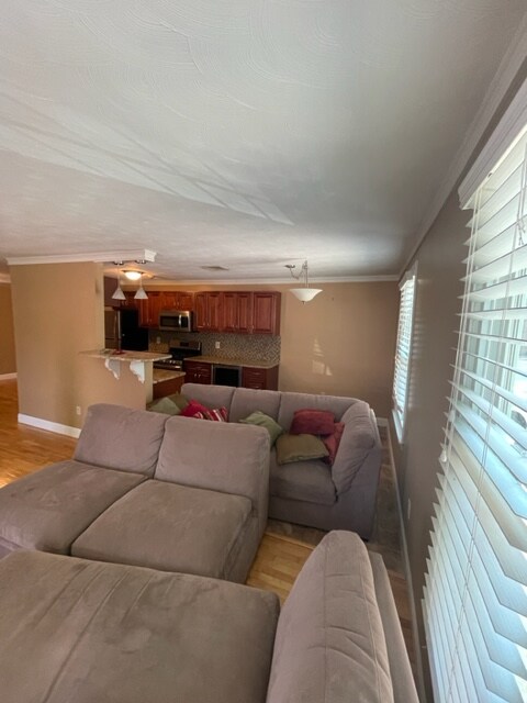 Building Photo - 37 Main St