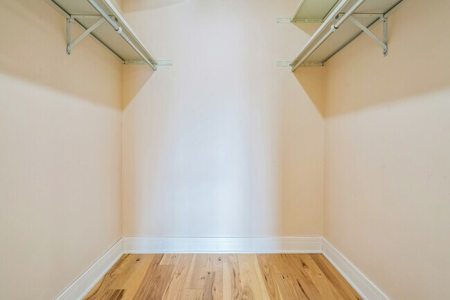 Building Photo - 1703 Northfield Square