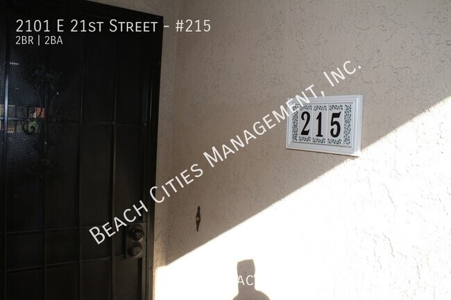 Building Photo - 2101 E 21st St