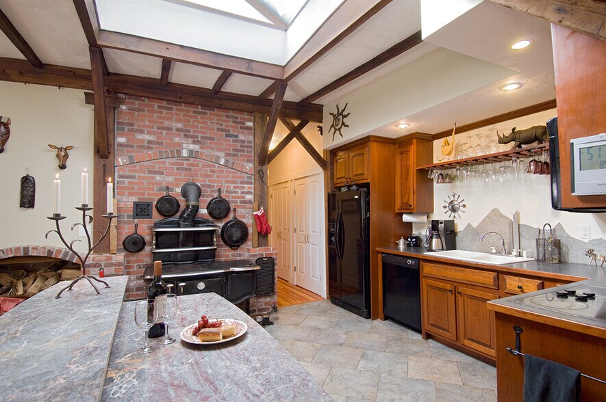 Kitchen - 268 West St
