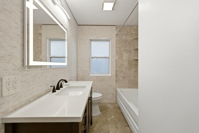 Building Photo - 4656 N Narragansett Ave