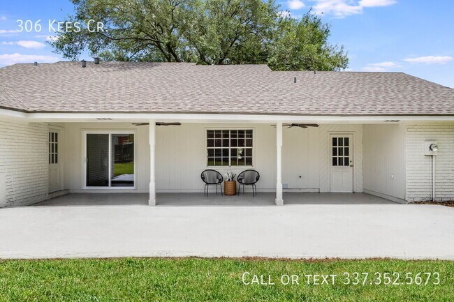 Building Photo - 306 Kees Cir