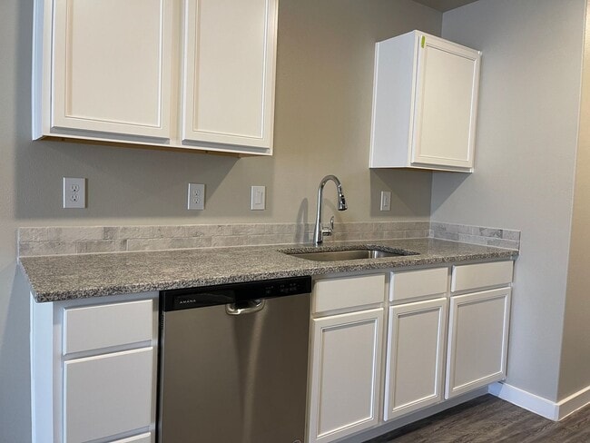 Building Photo - 3 Bed / 2 Bath Cooper School District!