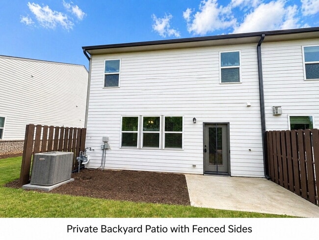 Building Photo - End Unit Townhome in Brookview Subdivsion in North Forsyth