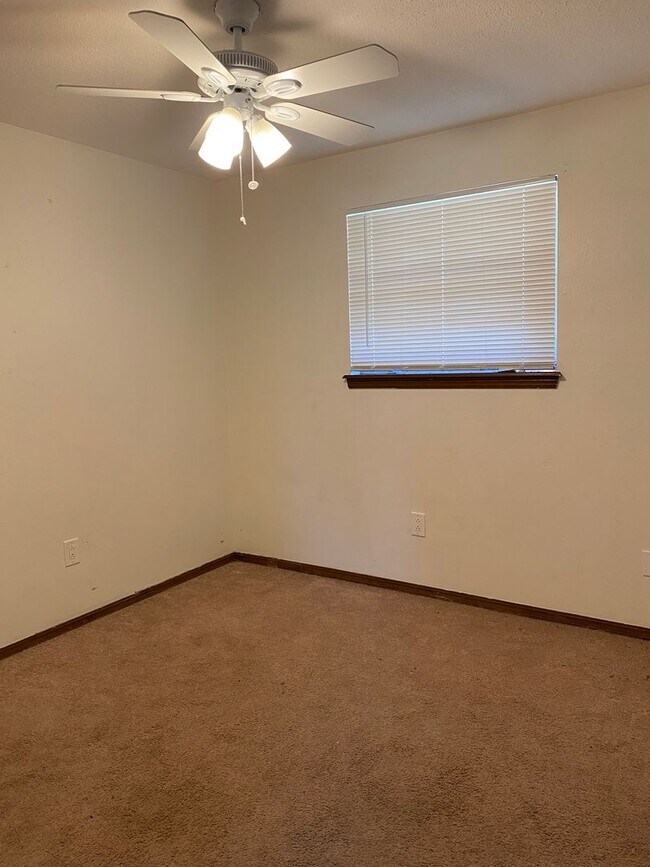 Building Photo - 3Bed/1Bath Home in Moore