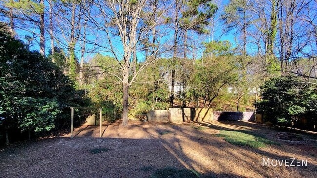 Building Photo - 6017 Whittier Dr