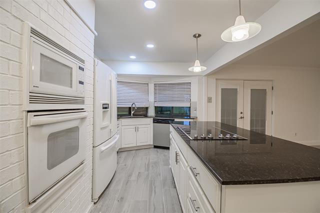 Building Photo - 3820 Flintridge Dr