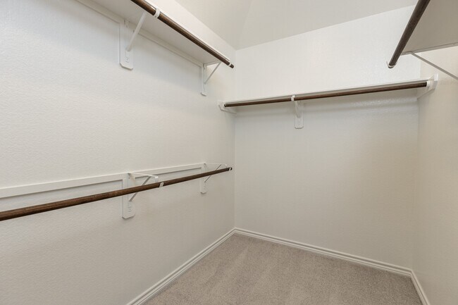 Building Photo - 11 Pioneer Canyon Pl