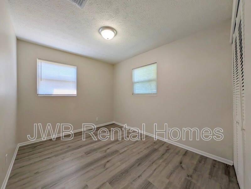 Building Photo - 6412 Cooper Ln