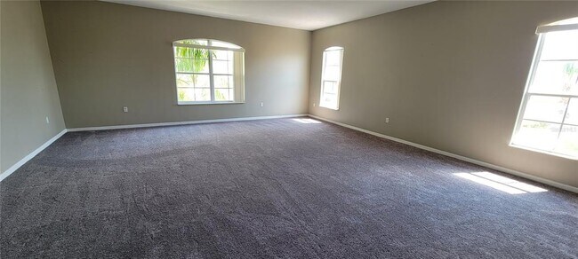 Building Photo - 3504 Somerset Cir
