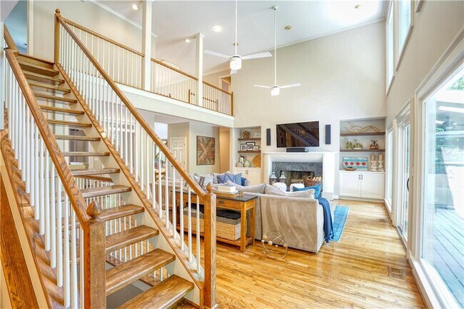 Building Photo - 958 Glenverness Dr