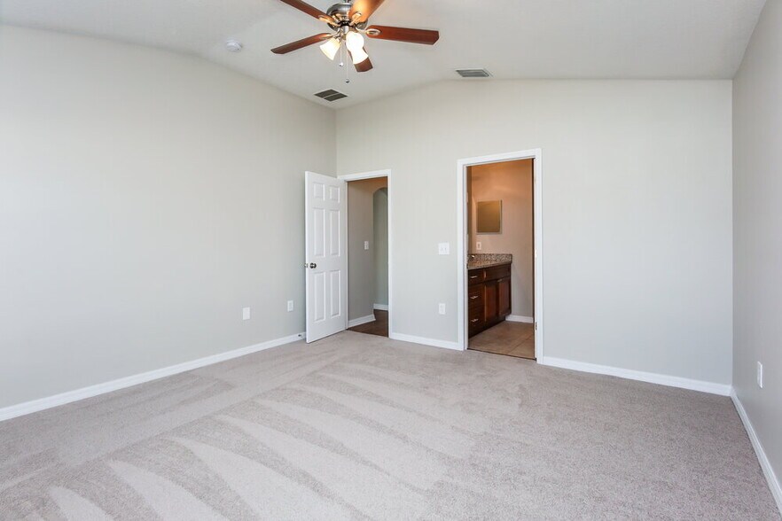 Building Photo - 9727 Cypress Harbor Dr