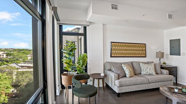 Building Photo - 1926 6th St NW