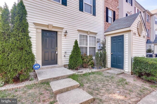 Building Photo - 2018 Cooper Point Ct
