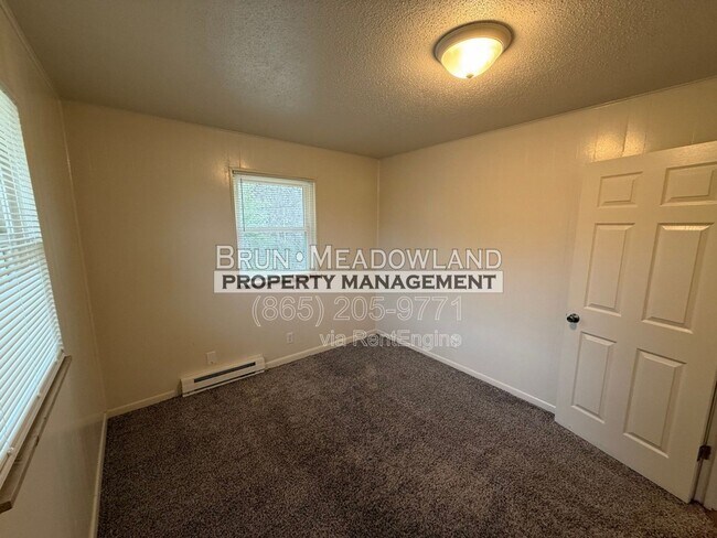 Building Photo - 1424 McArthur Rd