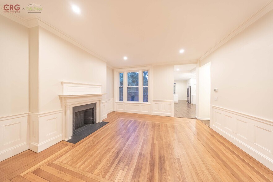 Building Photo - 1726 Beacon St