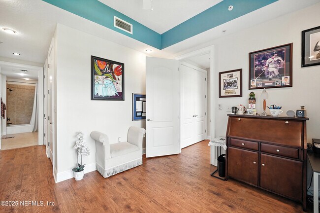 Building Photo - 4300 S Beach Pkwy