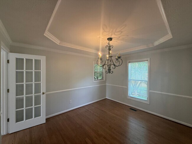 Building Photo - Great Location - Great Neighborhood - Grea...