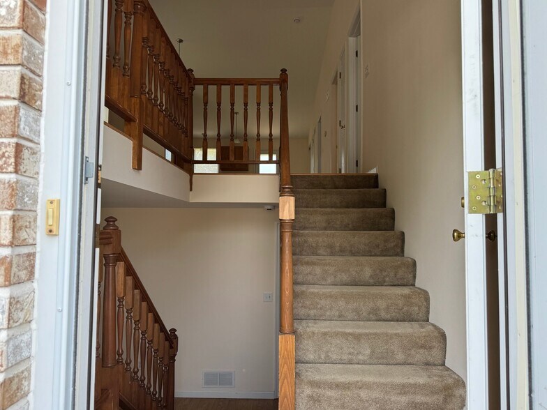 Building Photo - 340 Oak Ridge Pkwy